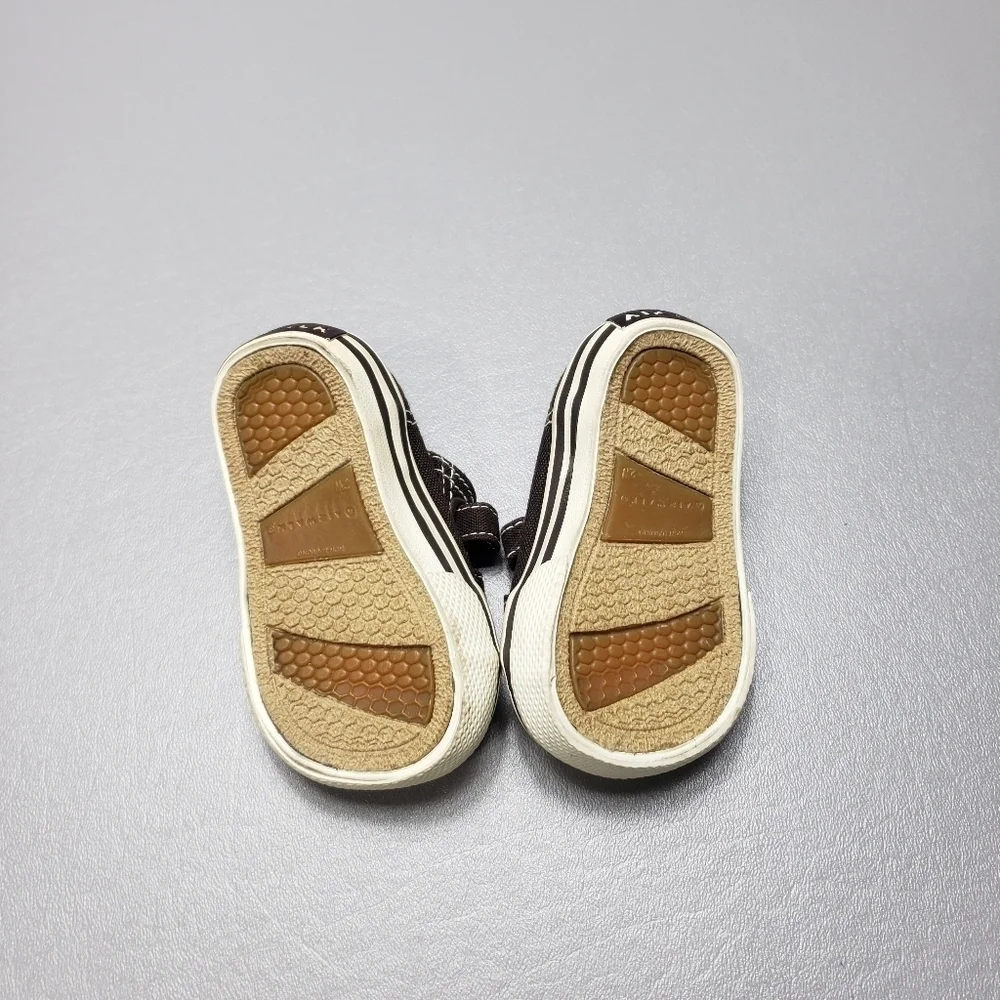 babys airwalk brown shoes size 2W